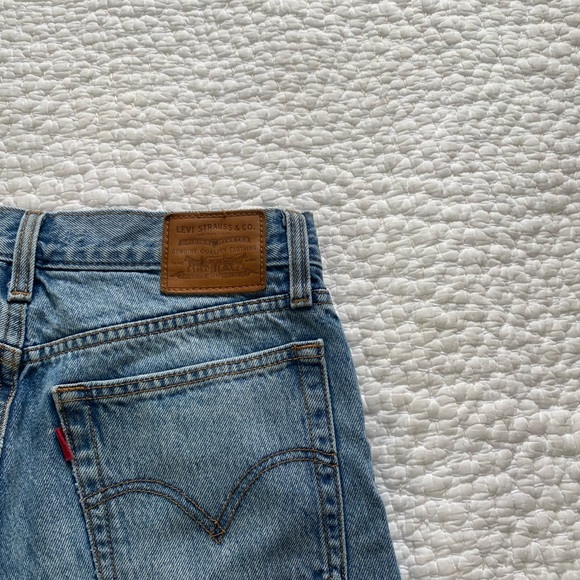 Levi’s Wedgie Jeans - Picture 2 of 3